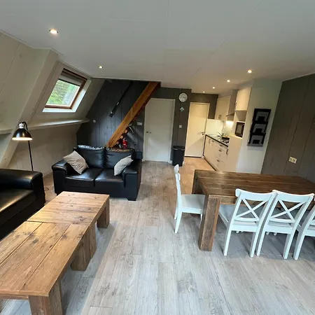 Semi-detached 'muizenoortje' At Park Vosseven Holiday home Stramproy